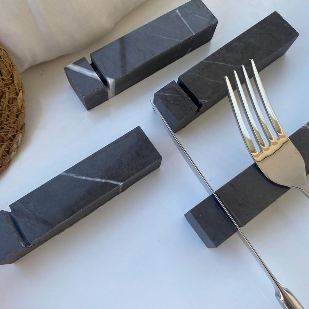 Hotselling Eco-Friendly Marble Spoon Fork Knife Rest Set Dishwasher Safe Handmade Luxury Tableware Utensil Holder Dining Decor