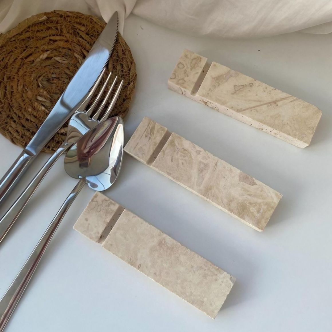 Hotselling Eco-Friendly Marble Spoon Fork Knife Rest Set Dishwasher Safe Handmade Luxury Tableware Utensil Holder Dining Decor